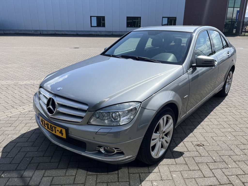 Mercedes-Benz C-Klasse 250 cgi blueefficiency avantgarde