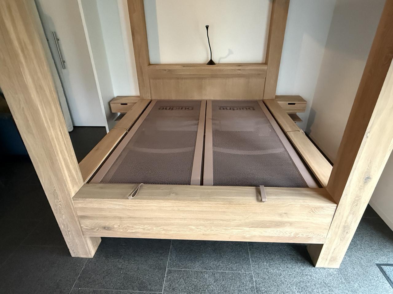 Hemelbed massief eiken + Auping bodems + Auping matrassen