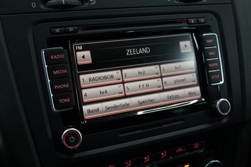 Volkswagen Golf 1.2 tsi highline | pdc | navi | stoelverw. |