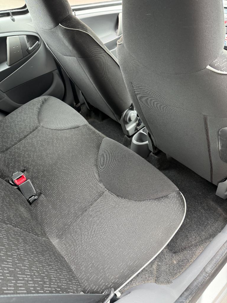 Peugeot 107 1.0-12v xs - 5drs - airco