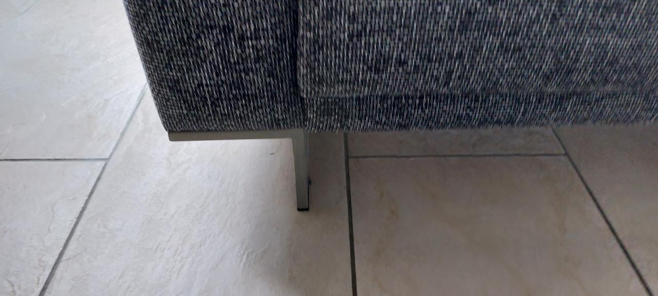 Gratis op te halen bankstel van Montel