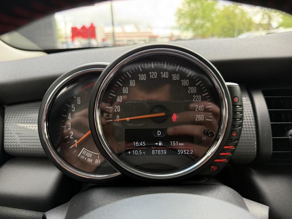 Mini Cooper mini 1.5 black pack - automaat - leder - 87.000km -