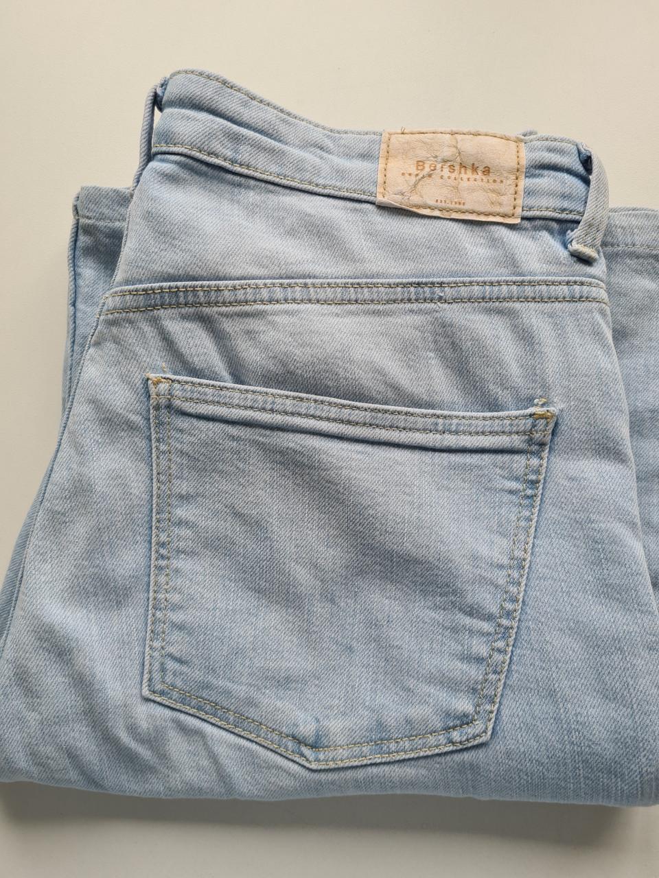 Bershka flared lichtblauwe spijkerbroek Maat 38