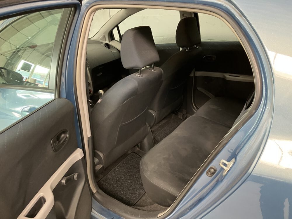 Toyota Yaris 1.3 VVTi Sol