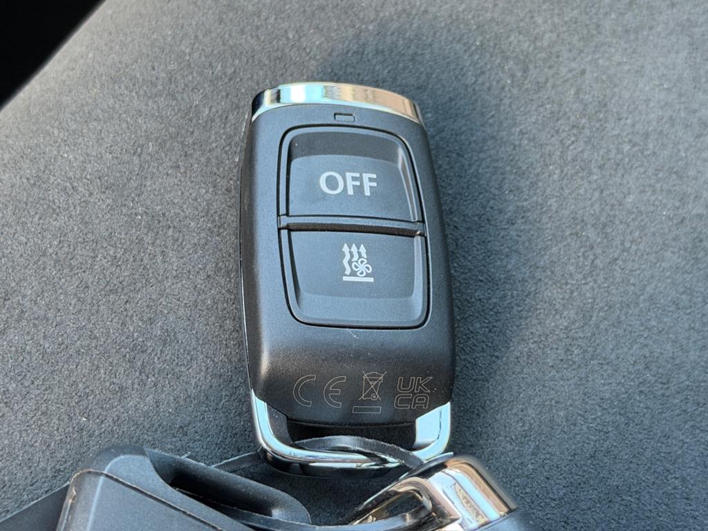 Volkswagen T-roc 1.5 tsi 150pk dsg style | navigatie | standkachel | camera