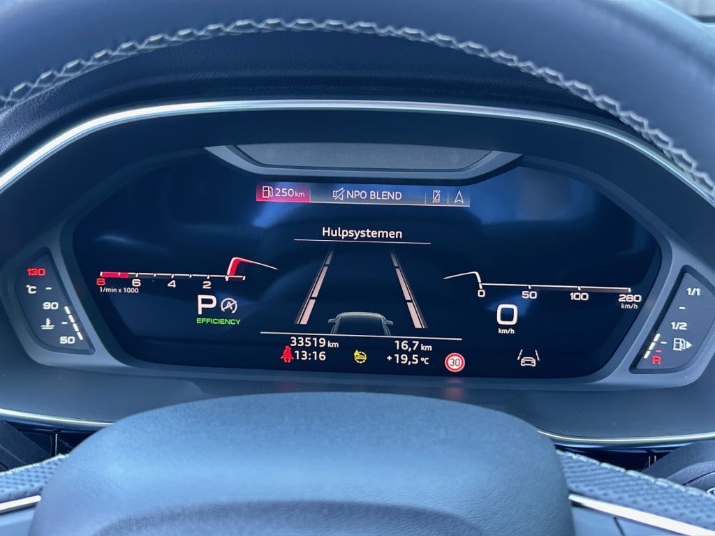 Audi Q3 sportback 35 tfsi 150pk s-tronic 2x s-line | zwart optiek | camera 