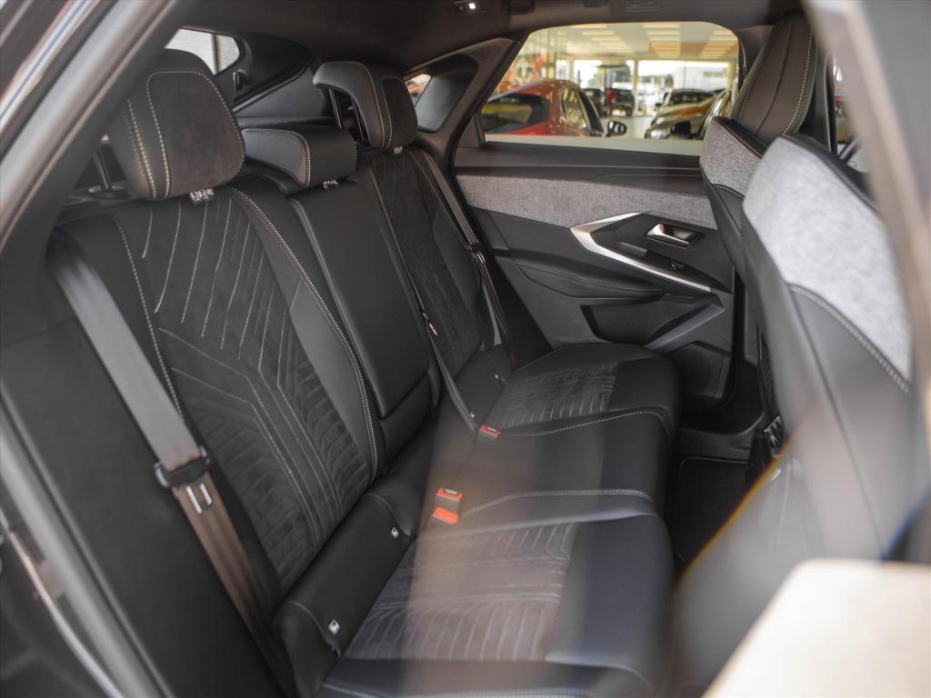 Peugeot 3008 hybrid 145pk e-dcs6 gt automaat | stoel & stuurverwarming | el