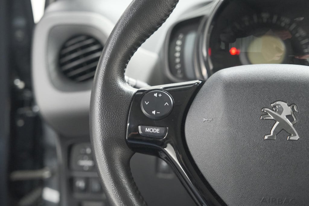 Peugeot 108 1.0 e-vti active | airco | bluetooth radio | getint glas | 5 de
