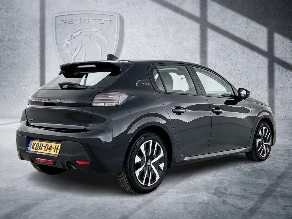 Peugeot 208 100 pk style | rijklaar | navigatie | parkeerhulp | apple carpl