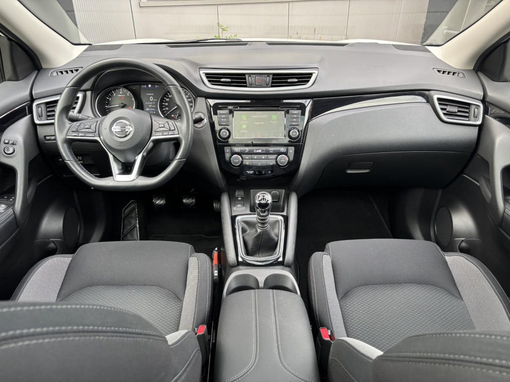 Nissan Qashqai 1.3 dig-t n-connecta design pack | trekhaak | panoramadak | 