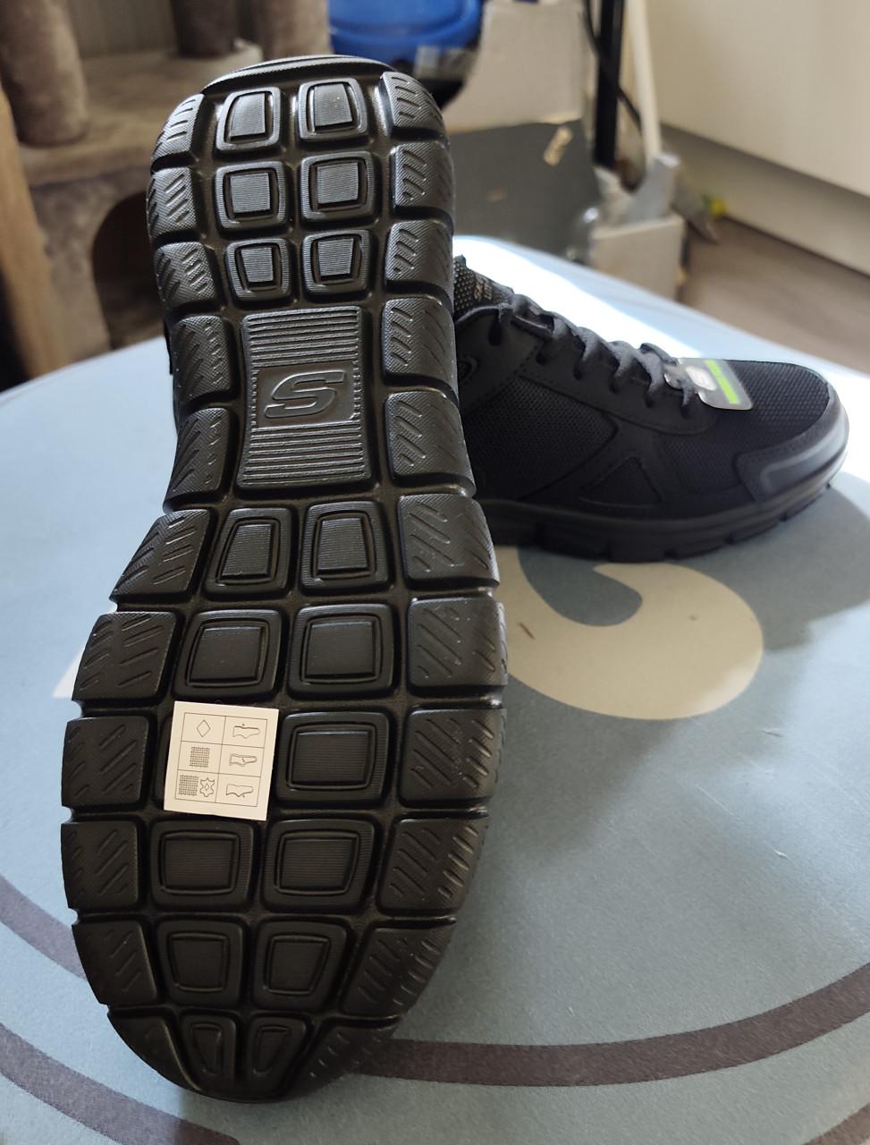 Skechers Track sneakers. Maat 41. Gloednieuw