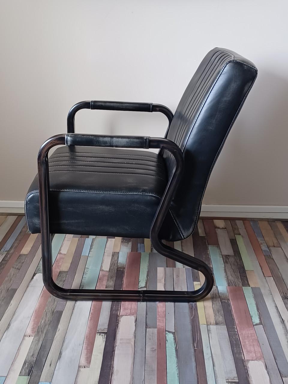 T.k.a. Mooie Leren Fauteuil Industrieel