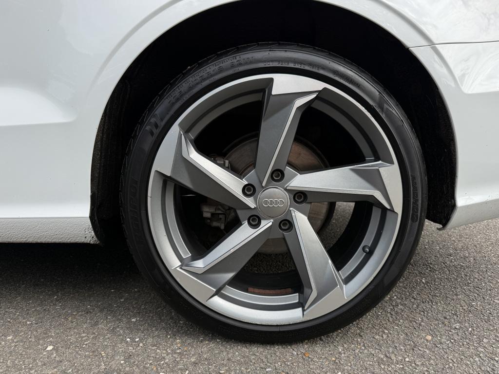 Audi A3 cabriolet 1.8 tfsi ambition pro plus line.