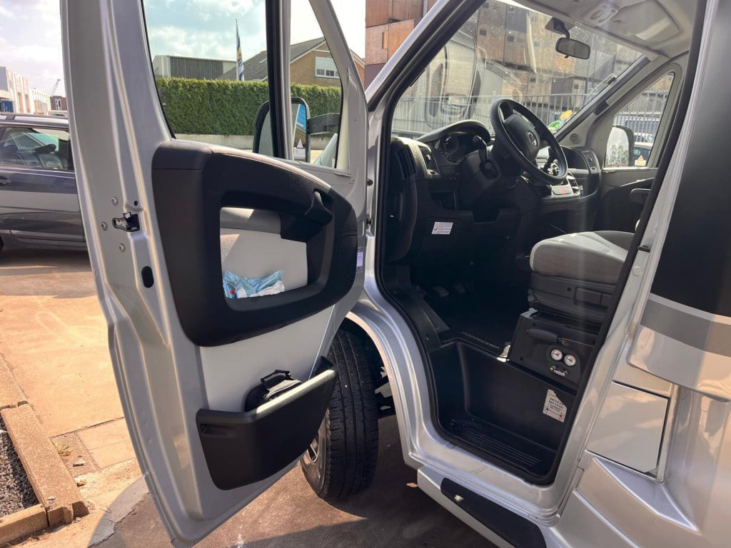 Adria Onbekend matrix m 670 sc edition50