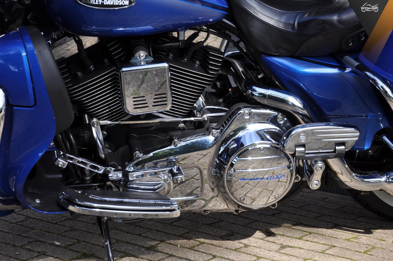 Harley Davidson Electra Glide Classic Ultra CVO 110 FLHTCUSE