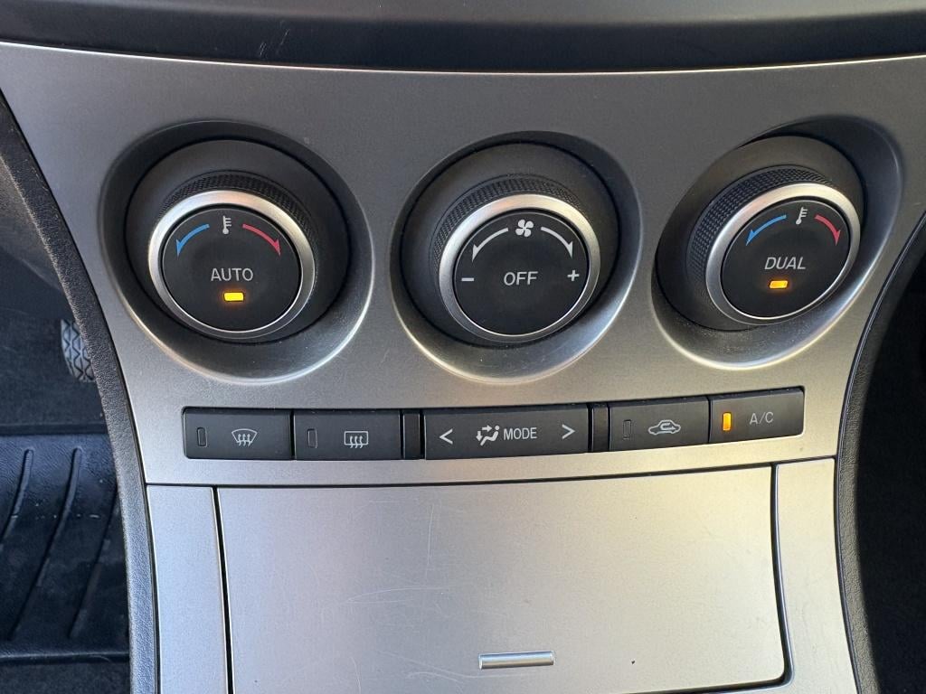 Mazda 3 1.6i-16v limited pro 100% dealeronderhouden 1ste eigenaar