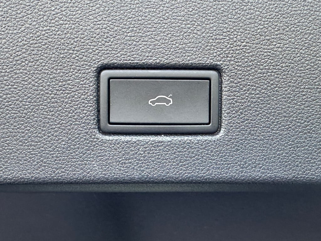 Volkswagen T-roc 1.5 tsi 150pk dsg r-line | camera | keyless | carplay | le