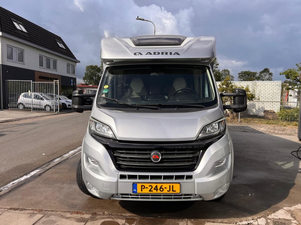 Adria Onbekend matrix m 670 sc edition50