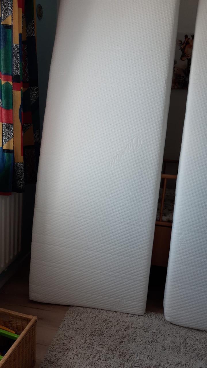 Matrassen 2 stuks 70x 200 ( nieuw)
