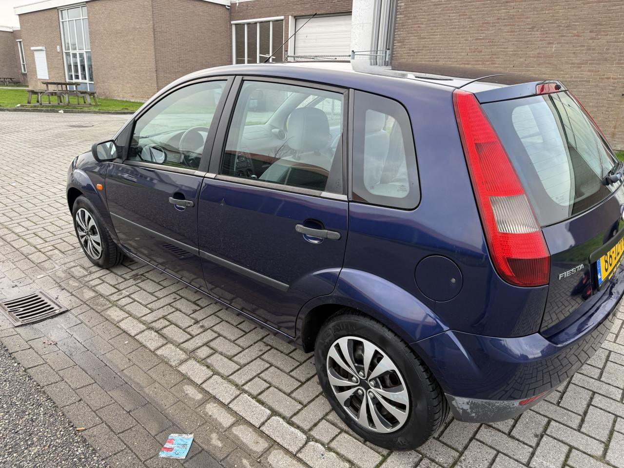 Ford Fiësta 1.3 8V 5 deurs 2002 Blauw