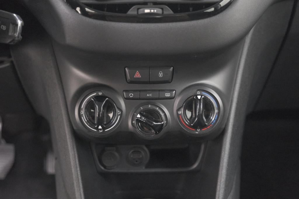 Peugeot 208 puretech 82 blue lion | apple carplay | parkeersensoren | navig