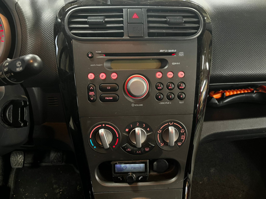 Suzuki Splash 1.0 vvt exclusive easss