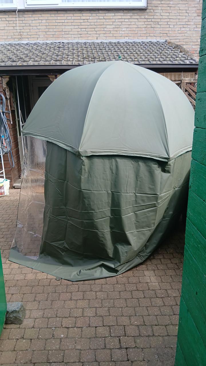 Paraplu met zij katen