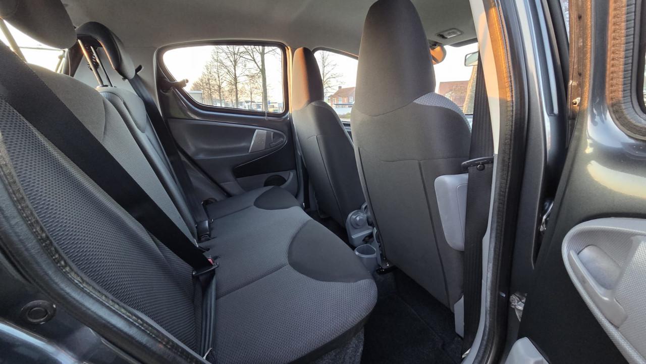 Aygo 5 Deurs | Dealeronderhouden | In zeer nette staat |