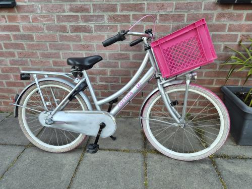 Meisjesfiets Cortina met krat