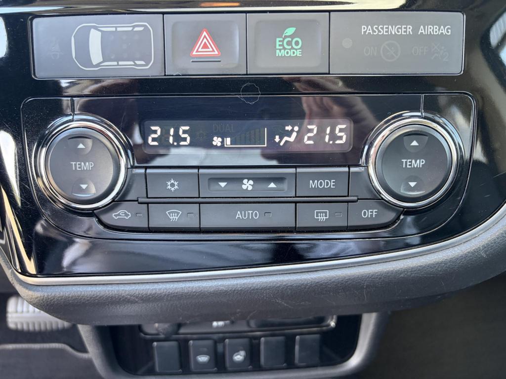 Mitsubishi Outlander 2.0 phev instyle+