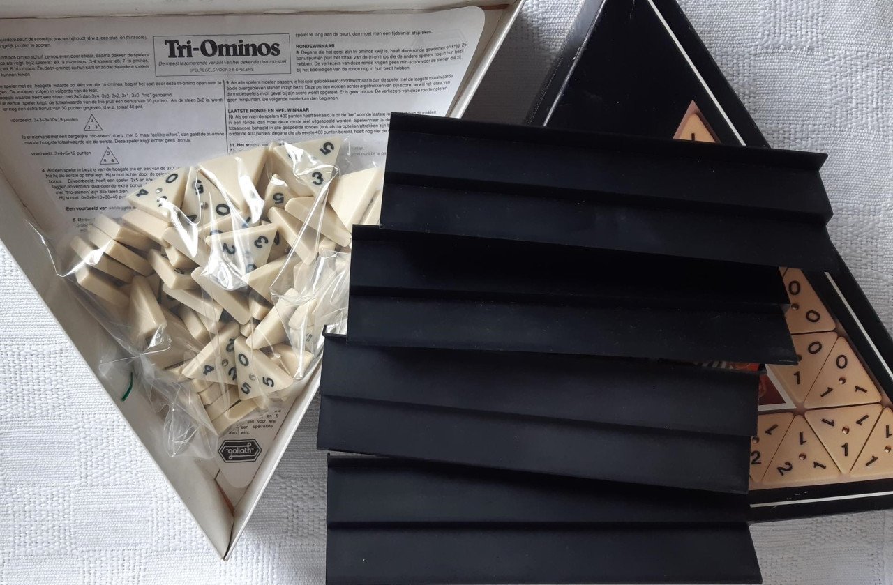 Triominos