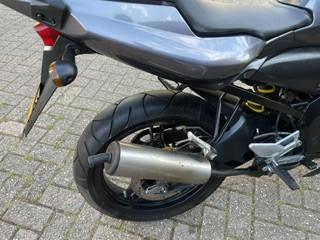 Een uniek wegracer model de yamaha tzr 50 weinig km geheel orginele staat