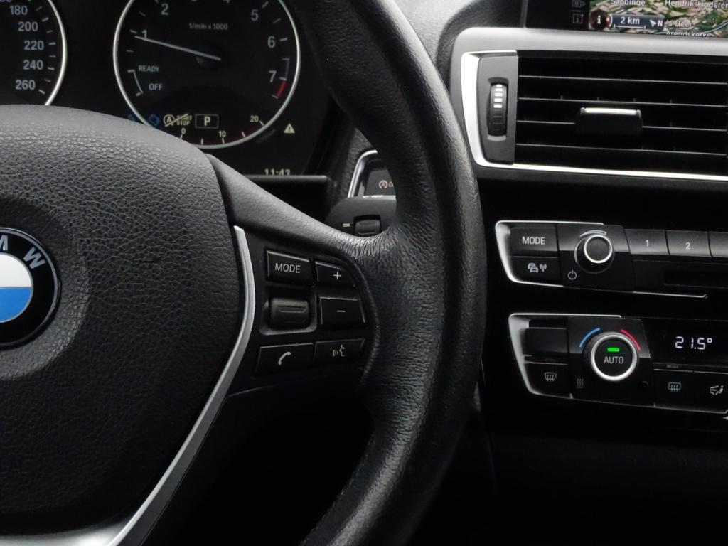 BMW 1 Serie 118i corporate lease essential automaat | led | navi