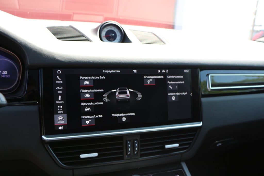 Porsche Cayenne coupé 3.0 | sport design | sport chrono |