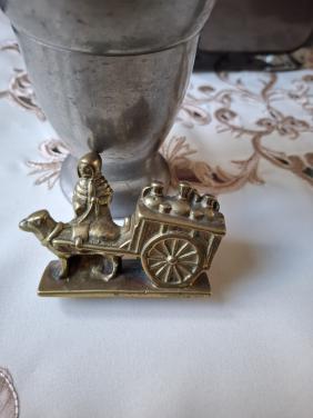 Masief koperen hondenkar