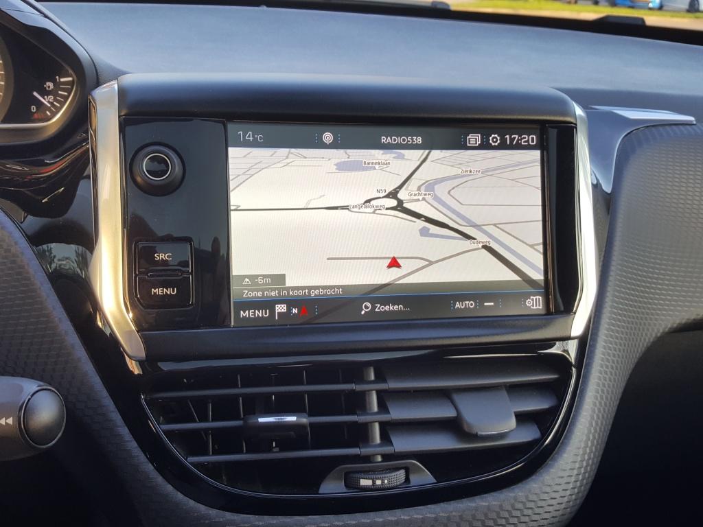 Peugeot 2008 1.2 puretech 110pk allure trekhaak | apple carplay & android a