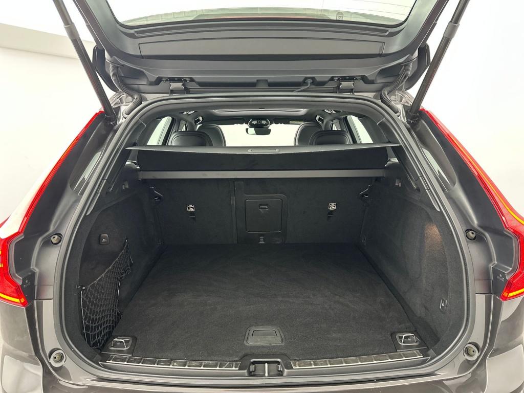 Volvo XC60 t6 398pk recharge r-design| pano| trekhaak| adap.cruise| leder| 