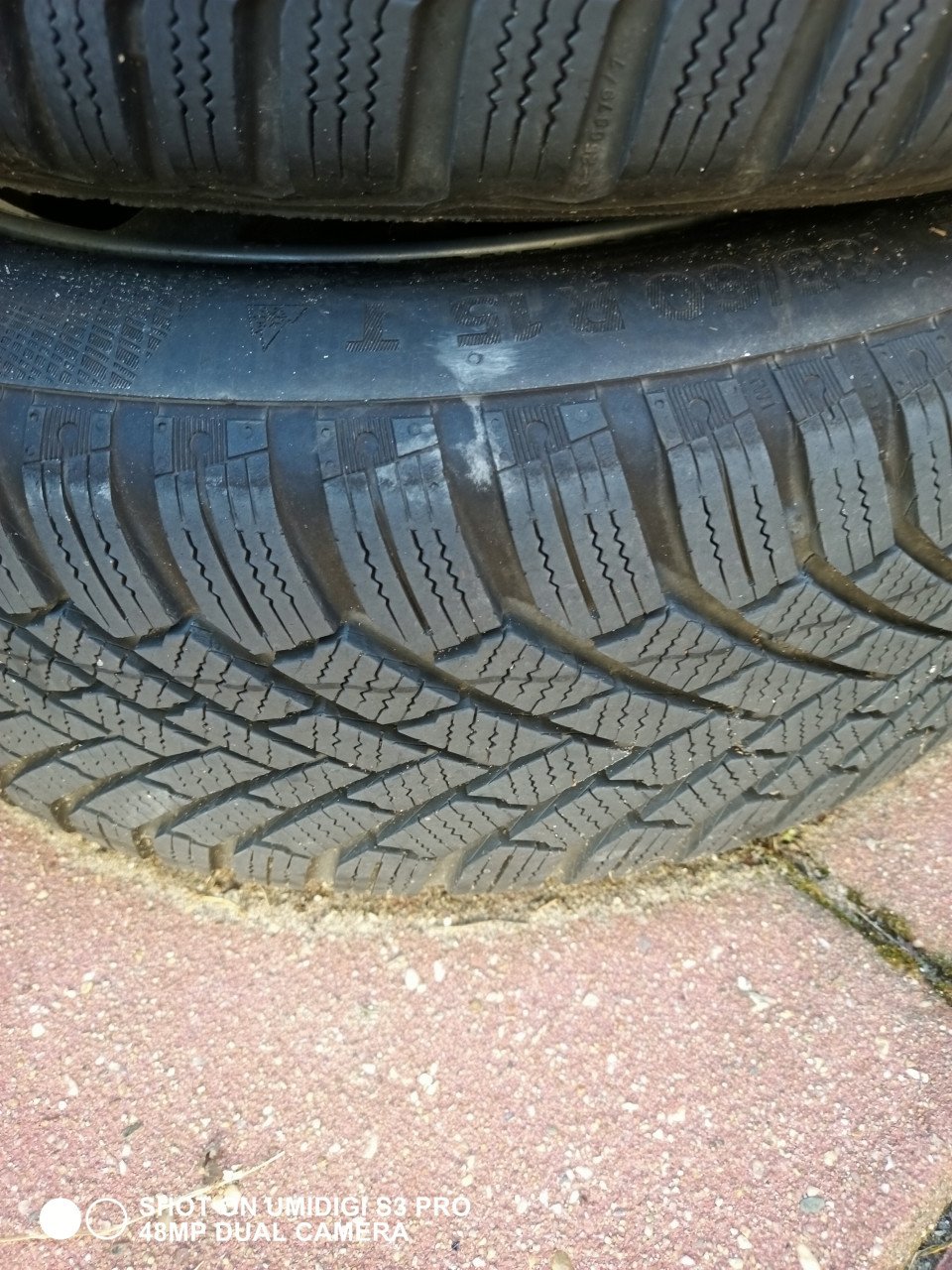 Autobanden met velg