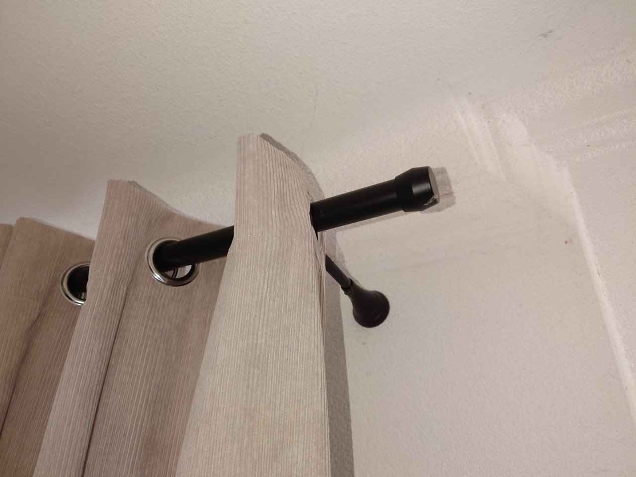 Gordijnen kant en klaar zandkleurig