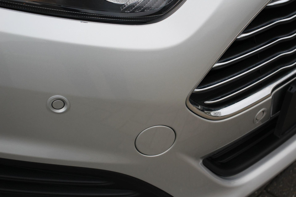 Ford Fiesta 1.0 trend - airco - stoelverwarming - alle doc - 1e eigenaar - 