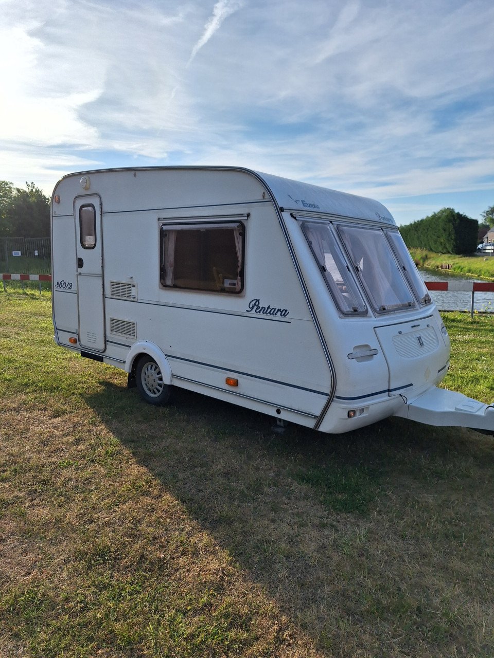Caravan pentara compass 360 bwjr 2000