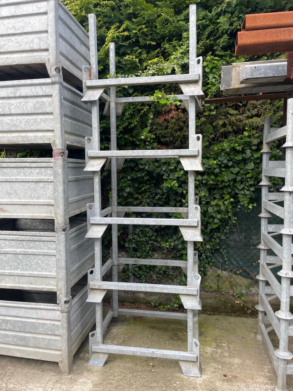 Stalen stapelrek 5x, afmeting : 100x70cm