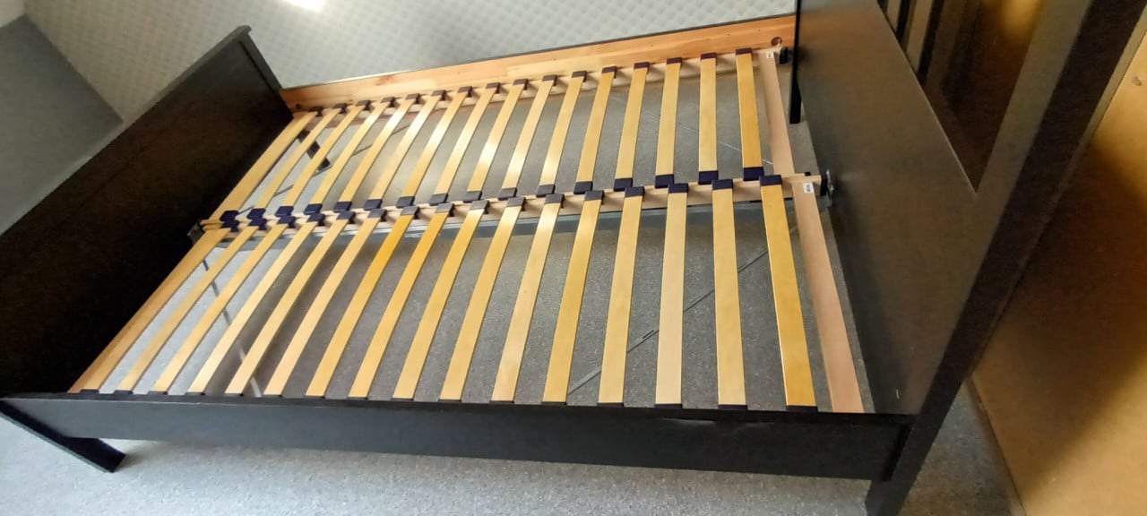 HEMNES bed ikea  140x200