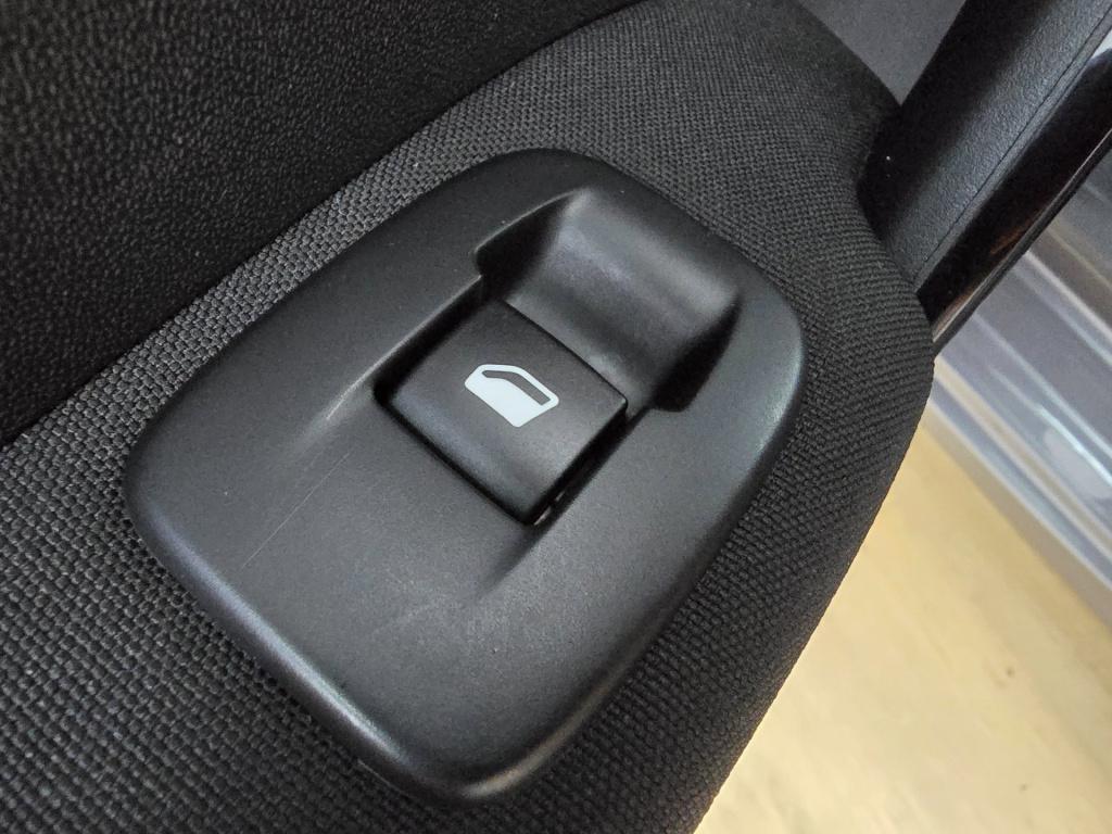 Peugeot 208 1.2 puretech gt-line | camera | pdc voor en achter | cruiscontr