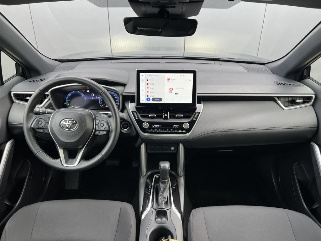 Toyota Corolla Cross hybrid 140 dynamic