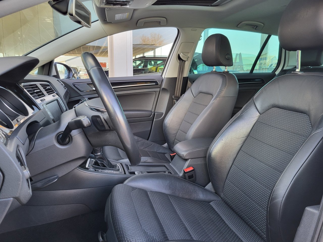 VW Golf 1.4TSI ACT Highline Executive DSG 140pk