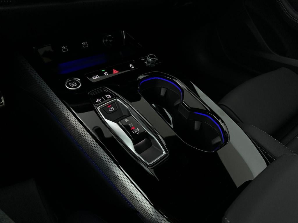 Audi A5 avant s edition competition e-hybrid 270 kw / 367 pk ava