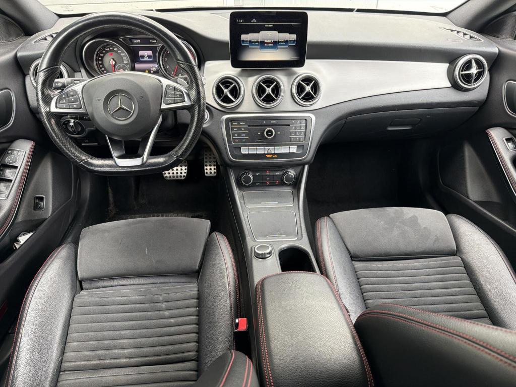 Mercedes-Benz Cla shooting brake 180 business solution amg