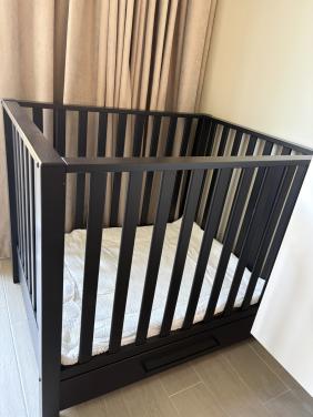 Zwarte box met lade