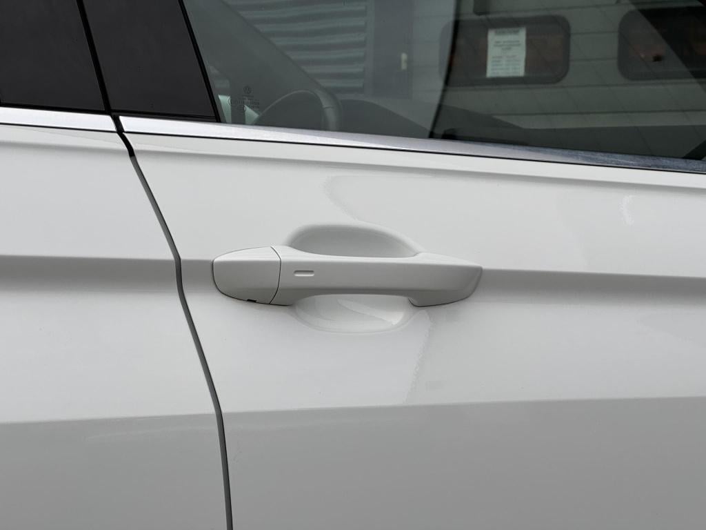 Volkswagen Tiguan 1.5 tsi act highline business r nl-auto, uitklapbare trek